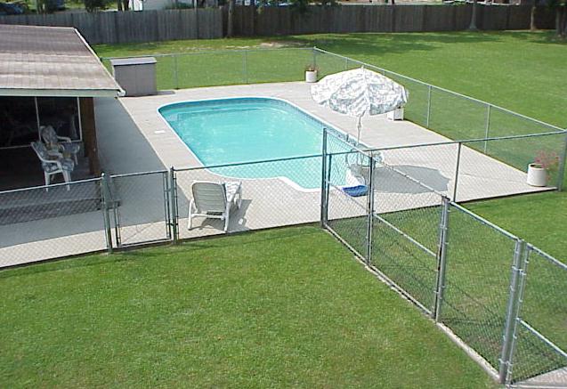 pool.jpg - 67913 Bytes